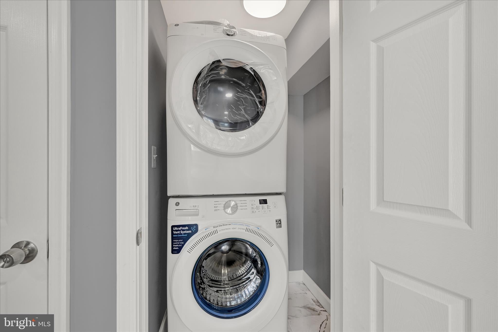 2 Armor Court Baltimore, MD 21220 - Photo 25 of 33 a utility room with dryer and washer