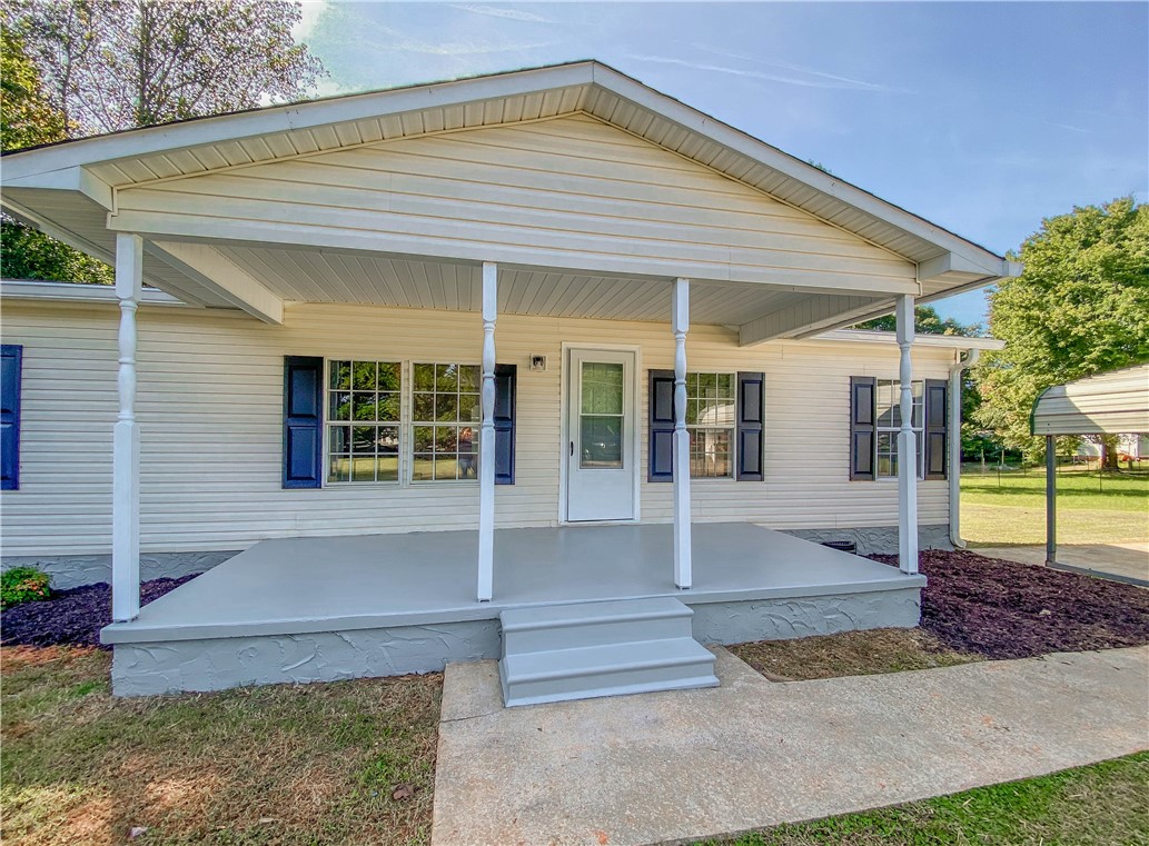 702 Poplar Springs Road Westminster, SC 29693 - Photo 3 of 41 Gallery Image 3