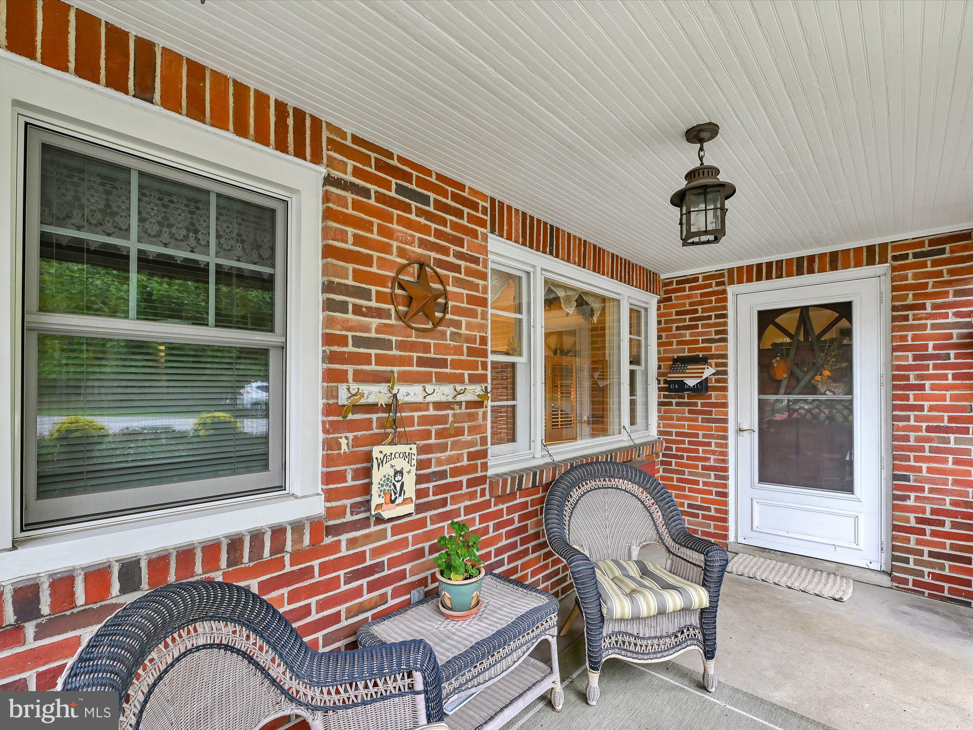 401 Devon Road York, PA 17403 - Photo 8 of 35 Covered front porch