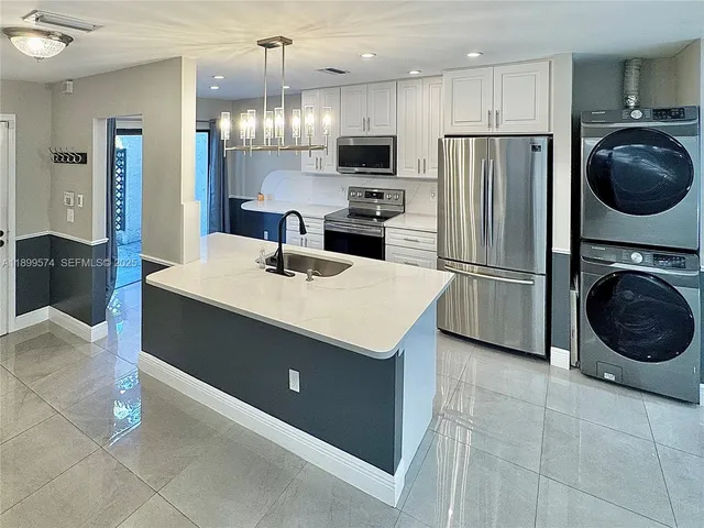 $350,000 | 21643 Cypress Road, Unit 14D, Boca Raton, FL 33433