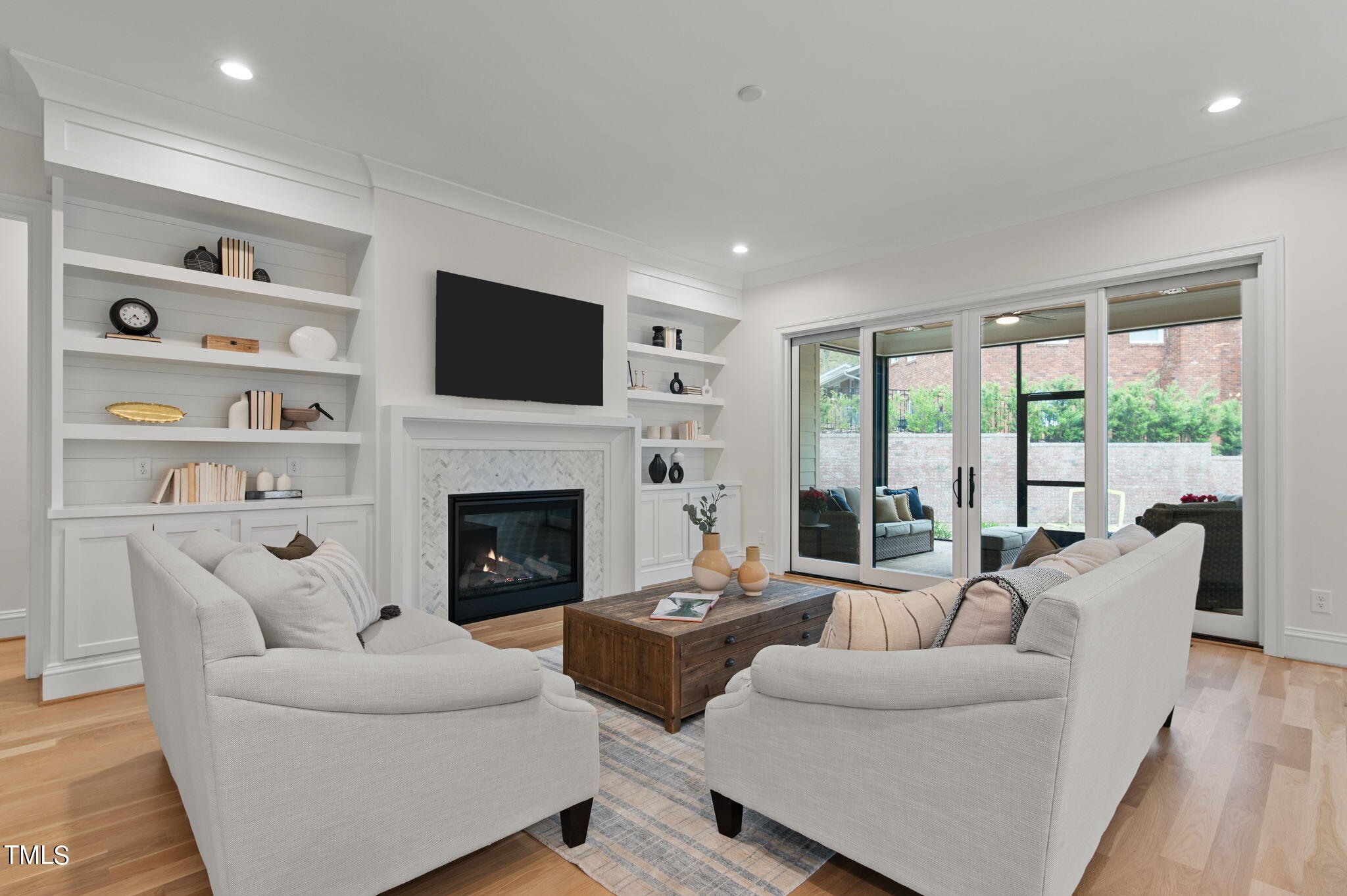 4402 Pitt Street Raleigh, NC 27609 - Photo 7 of 62 37-web-or-mls-DSC_9332
