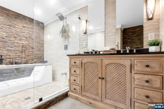 a view of a walk in closet