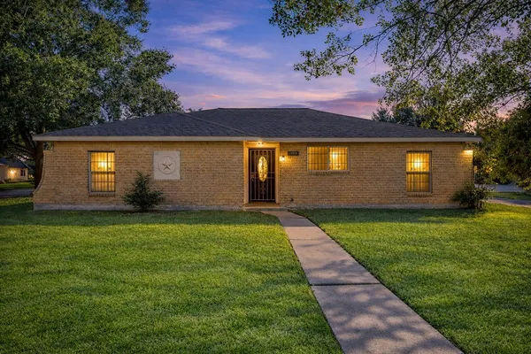 $290,000 | 11503 High Star Drive, Houston, TX 77072