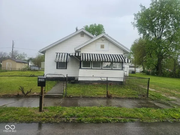 $1,300 | 1310 East 5th Street, Muncie, IN 47302
