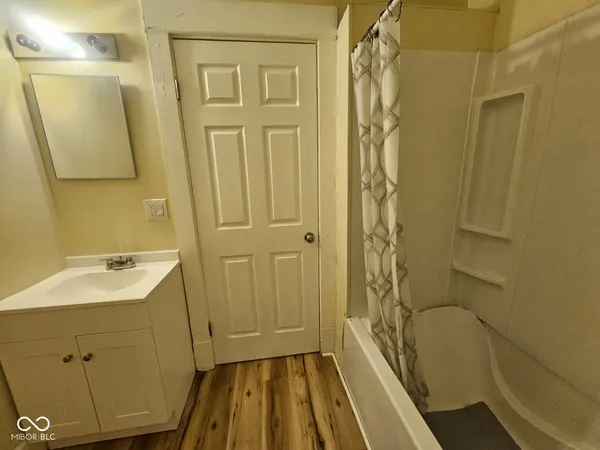 $1,300 | 1310 East 5th Street, Muncie, IN 47302