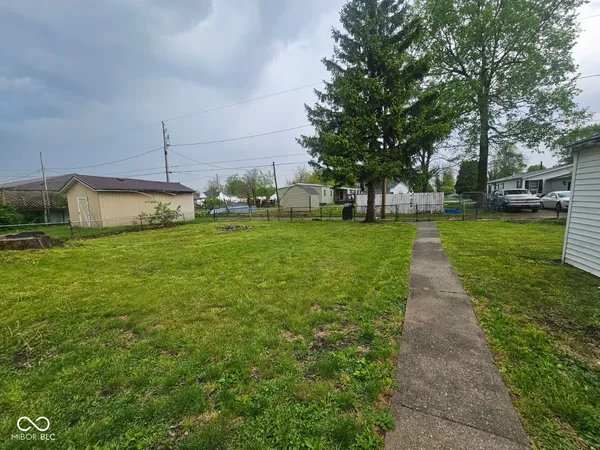 $1,300 | 1310 East 5th Street, Muncie, IN 47302