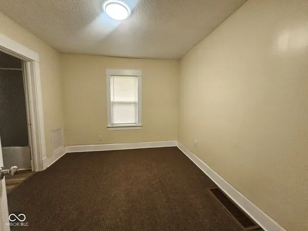 $1,300 | 1310 East 5th Street, Muncie, IN 47302