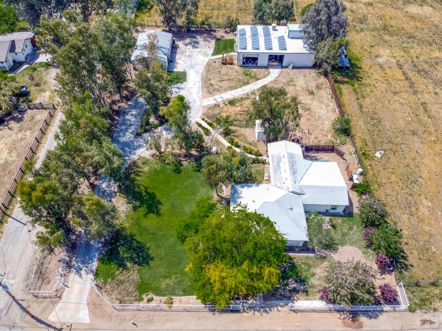 2807 North Del Rey Avenue Sanger, CA 93657 - Photo 2 of 41 Gallery Image 2