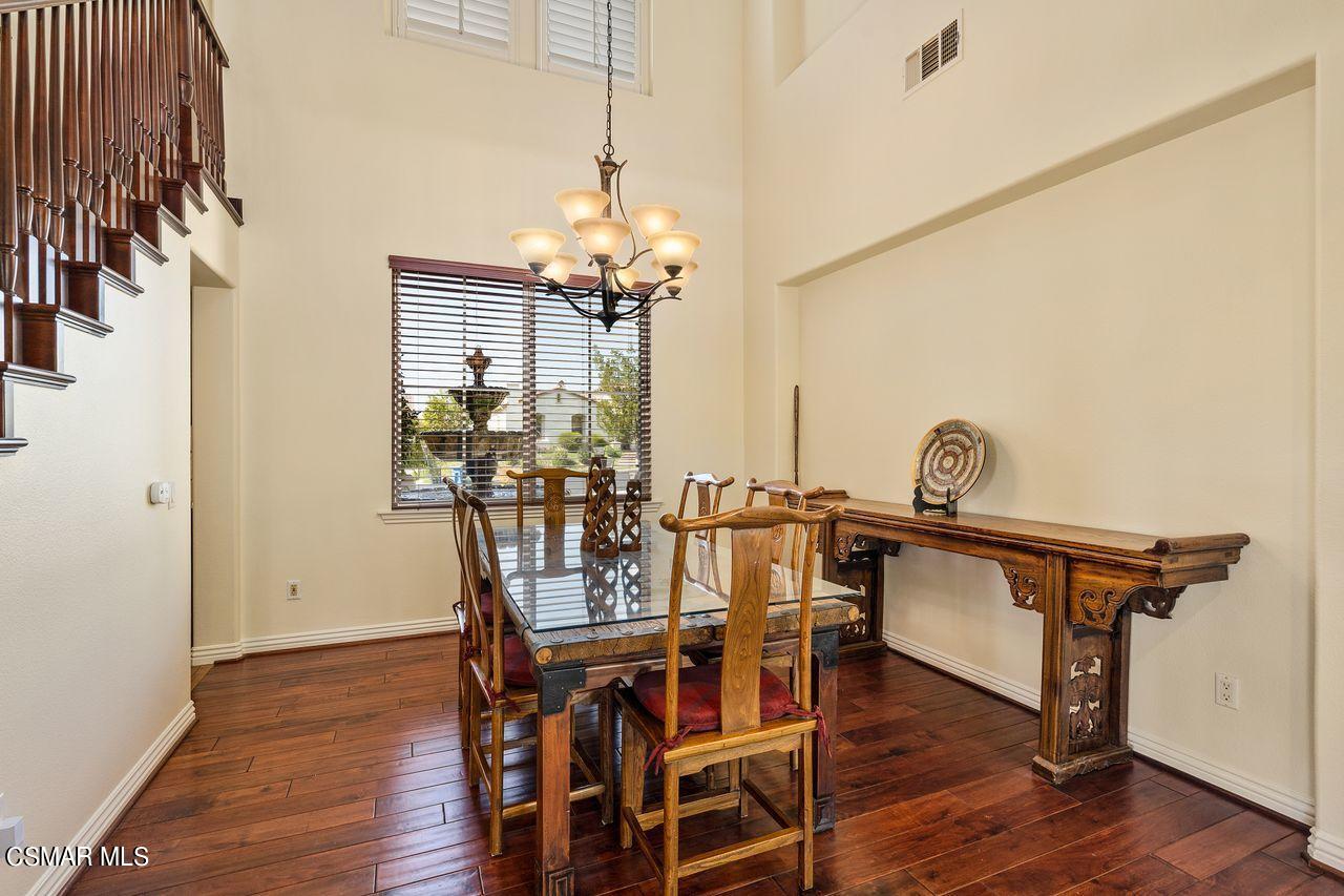 13729 Blue Ridge Way Moorpark, CA 93021 - Photo 11 of 51 12_10216587_133835_133835-EI-112
