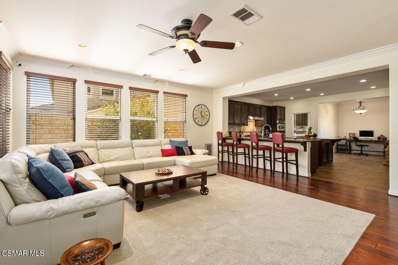 13729 Blue Ridge Way Moorpark, CA 93021 - Photo 14 of 51 14_10216591_133835_133835-EI-114