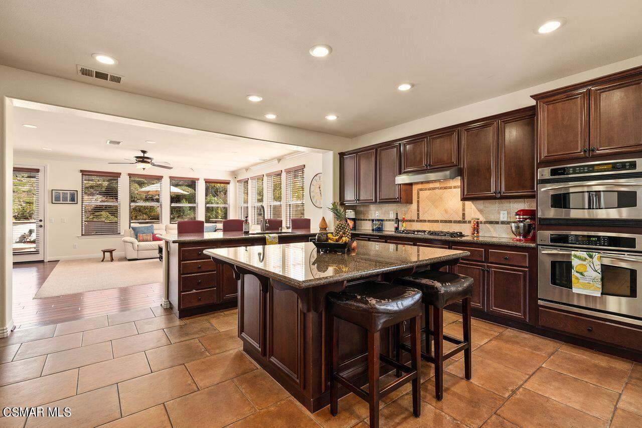 13729 Blue Ridge Way Moorpark, CA 93021 - Photo 17 of 51 18_10216599_133835_133835-EI-118