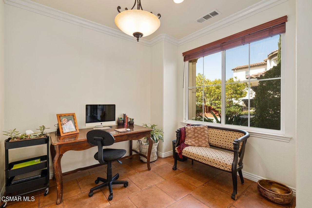 13729 Blue Ridge Way Moorpark, CA 93021 - Photo 19 of 51 20_10216595_133835_133835-EI-120