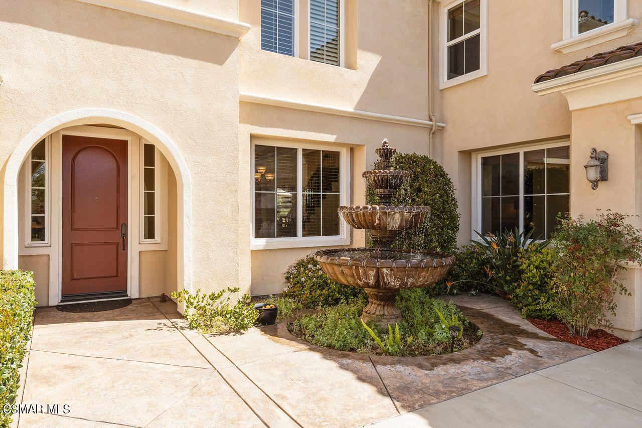 13729 Blue Ridge Way Moorpark, CA 93021 - Photo 3 of 51 9_10216581_133835_133835-EI-109