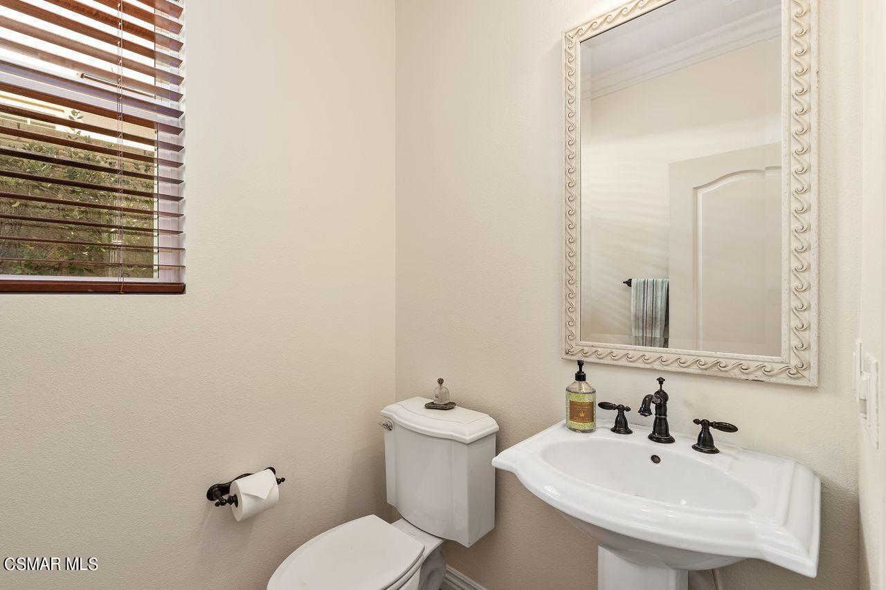 13729 Blue Ridge Way Moorpark, CA 93021 - Photo 23 of 51 24_10216590_133835_133835-EI-124