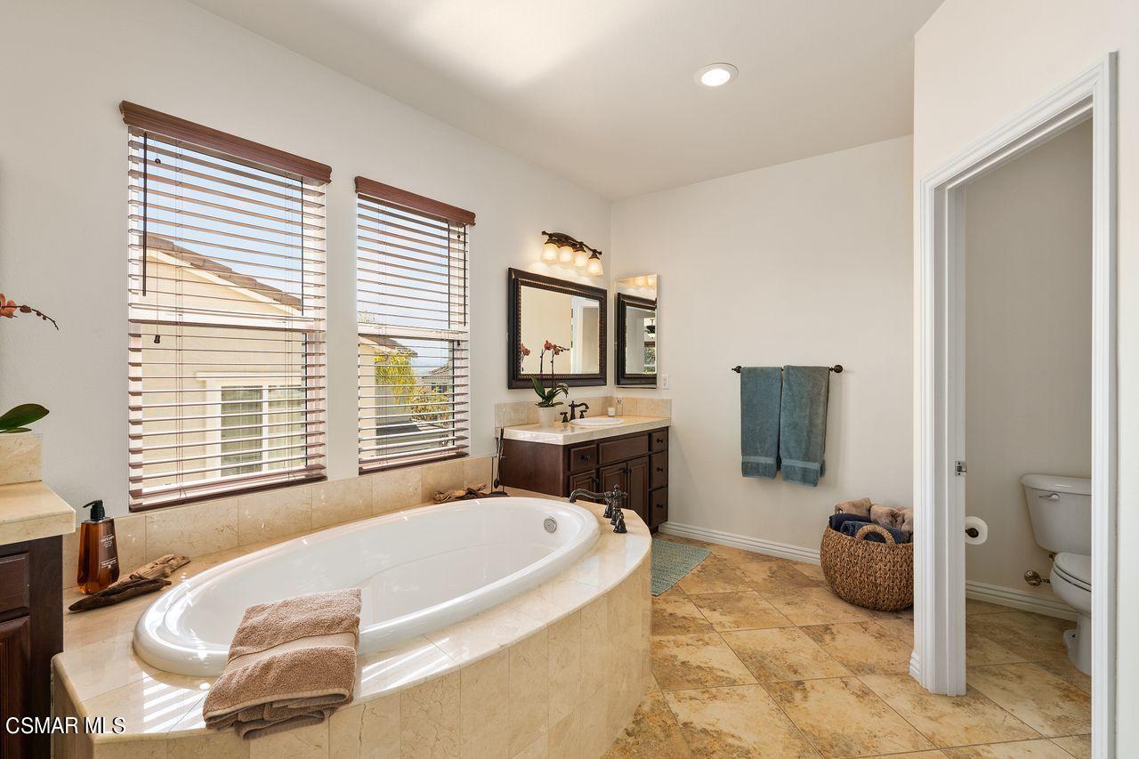 13729 Blue Ridge Way Moorpark, CA 93021 - Photo 29 of 51 37_10216608_133835_133835-EI-137