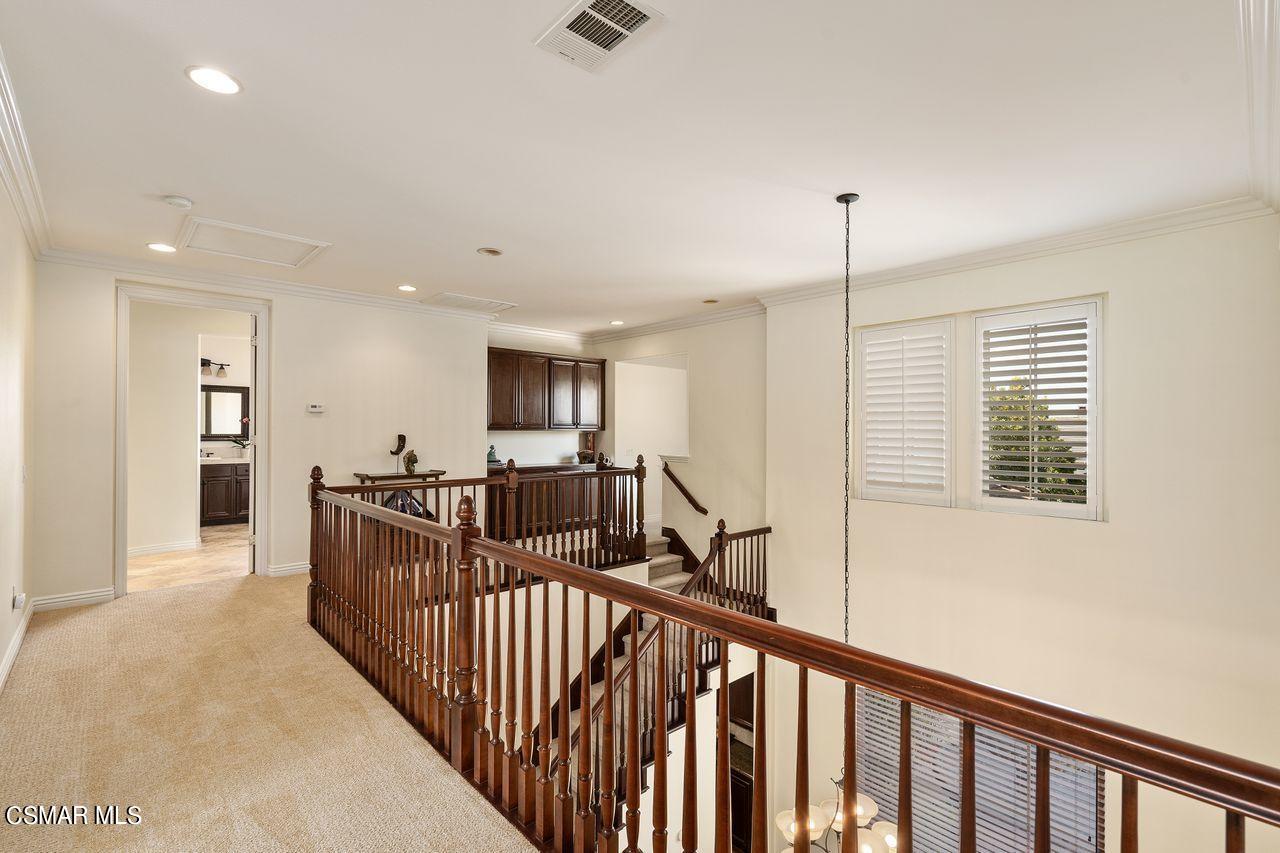 13729 Blue Ridge Way Moorpark, CA 93021 - Photo 32 of 51 26_10216589_133835_133835-EI-126