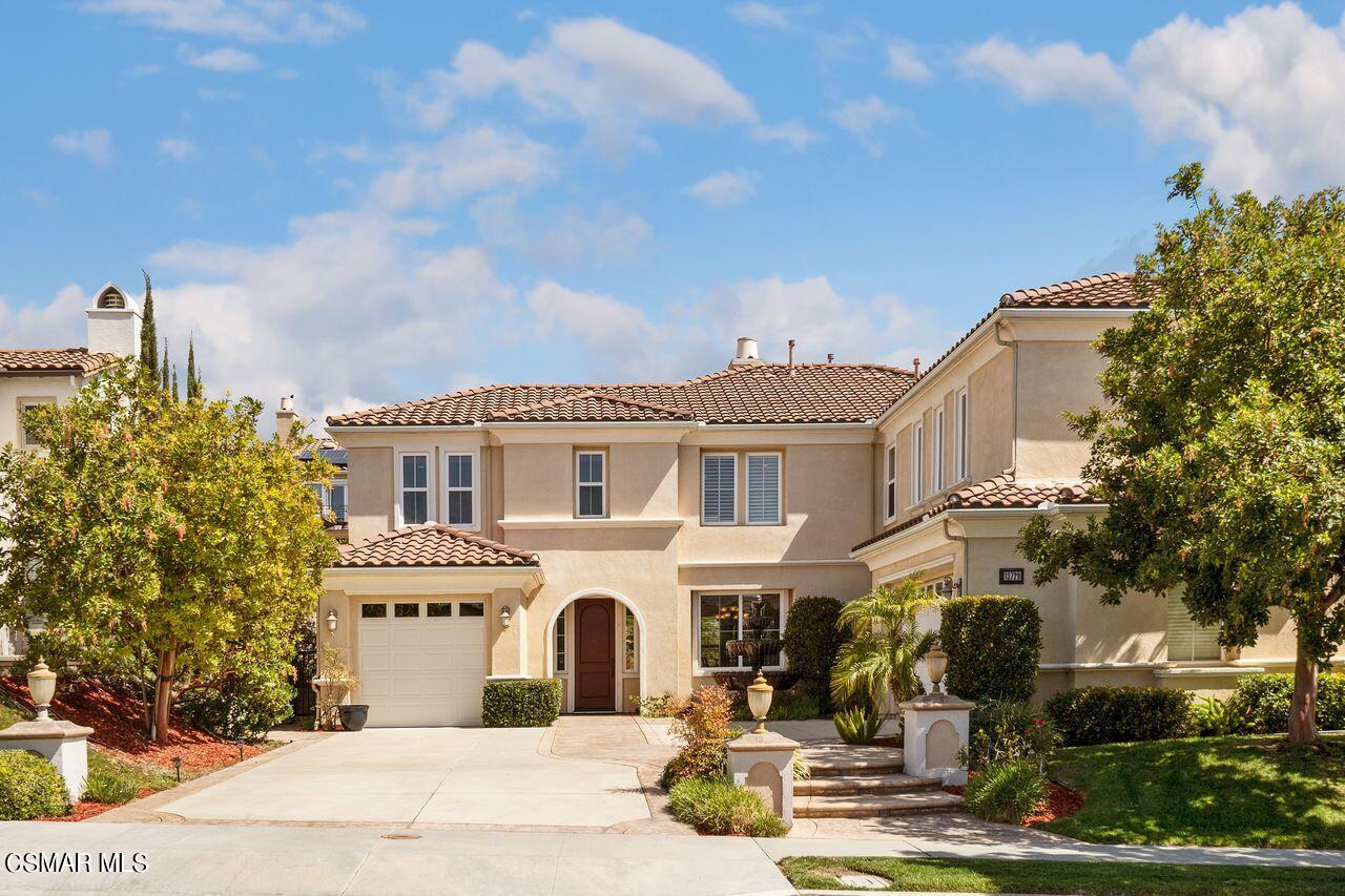 13729 Blue Ridge Way Moorpark, CA 93021 - Photo 6 of 51 4_10216577_133835_133835-EI-104