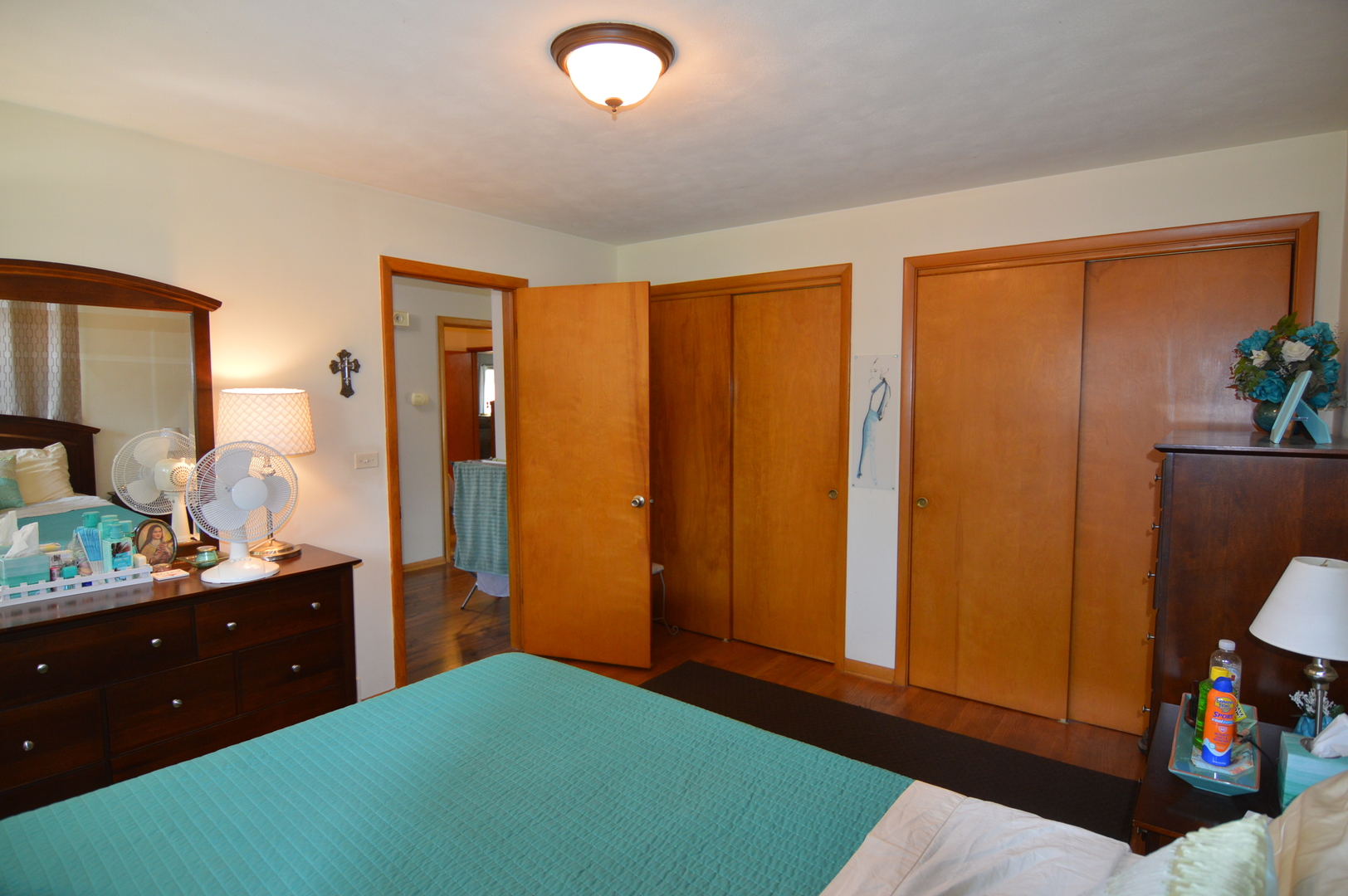 414 Brown Street Wauconda, IL 60084 - Photo 16 of 29 a bedroom with a bed and a dresser