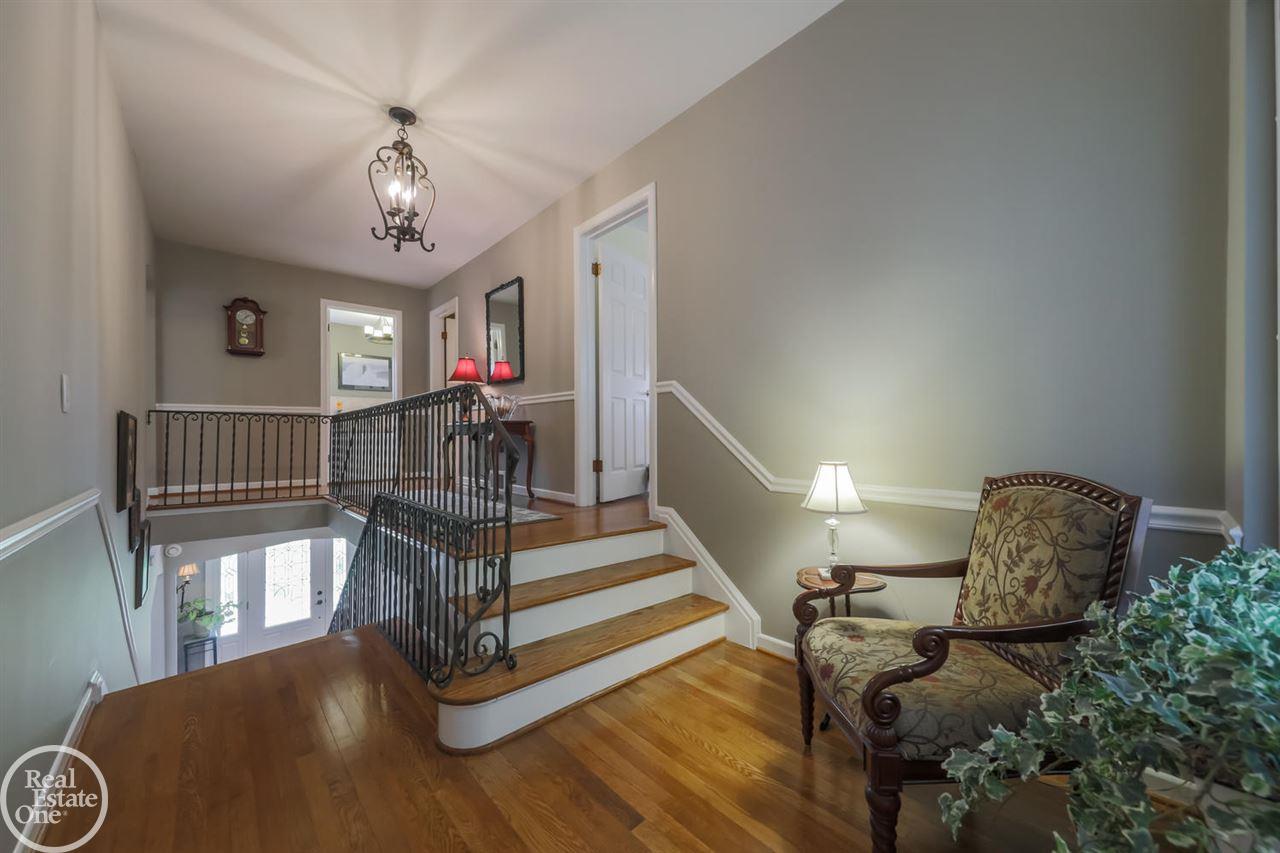 652 Middlesex Road Grosse Pointe, MI 48230 - Photo 27 of 75 50010366-26.JPG