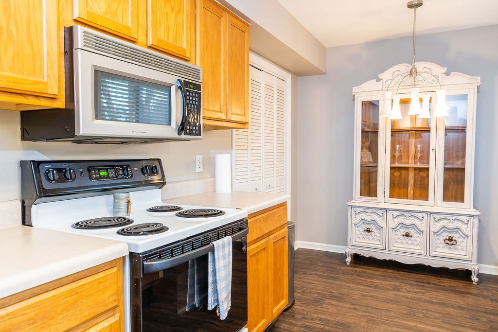 881 Hollins Road Auburn, AL 36830 - Photo 6 of 26 Gallery Image 6