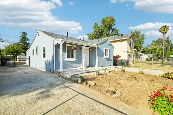 $385,000 | 3404 22nd Avenue, Sacramento, CA 95820