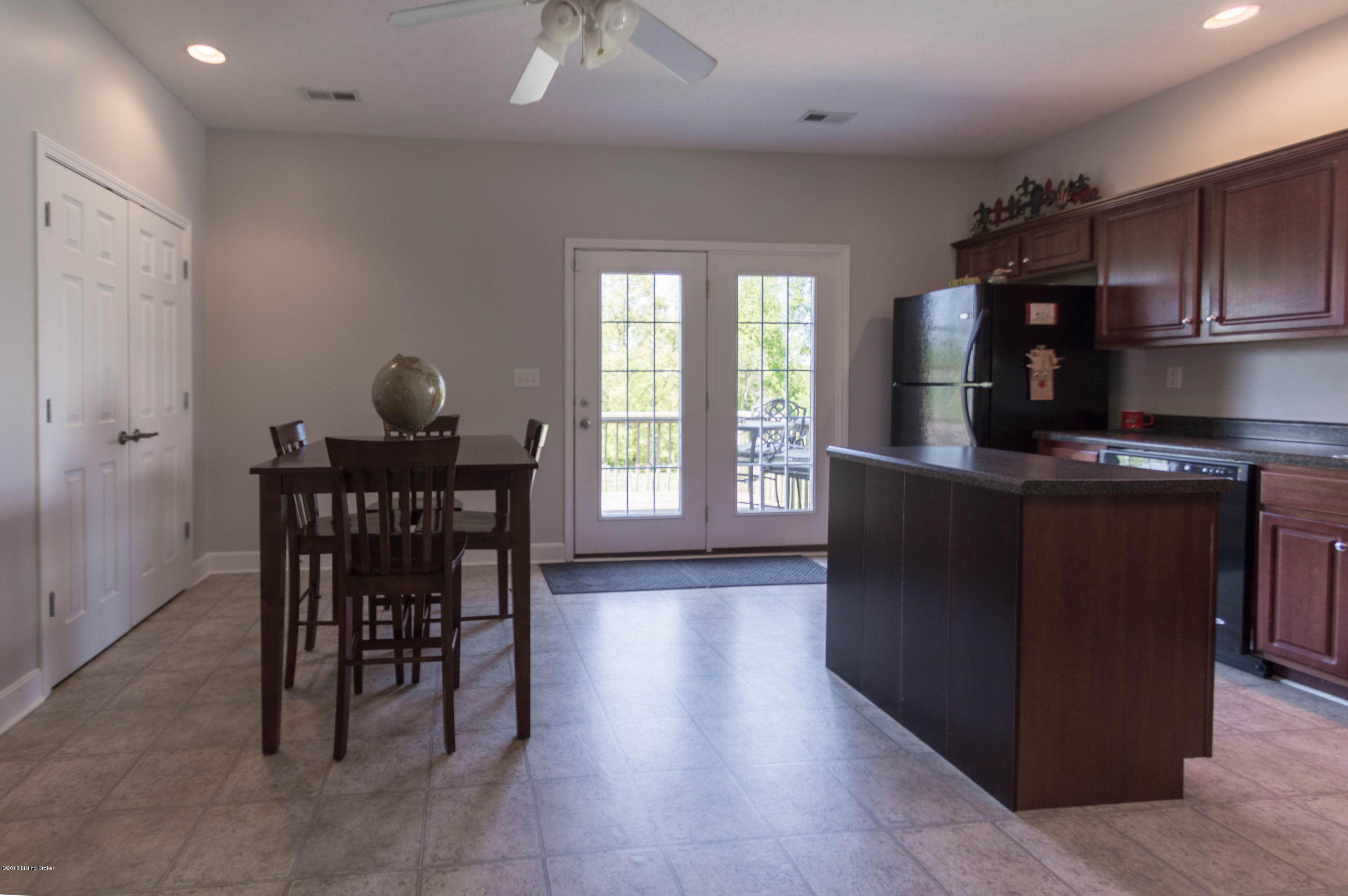 302 Horton Road La Grange, KY 40031 - Photo 11 of 25 Kitchen 3