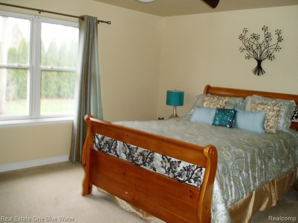 102 Rella Rae Avenue Marysville, MI 48040 - Photo 9 of 15 004.jpg