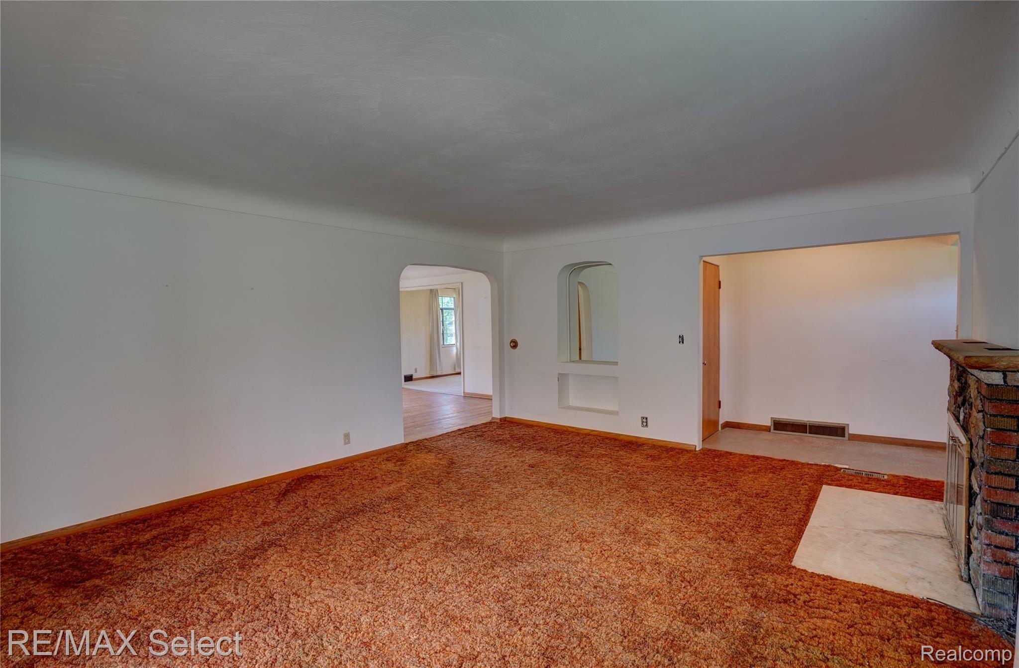 4304 South Center Road Burton, MI 48519 - Photo 18 of 28 4304 S Center Road 44.jpg