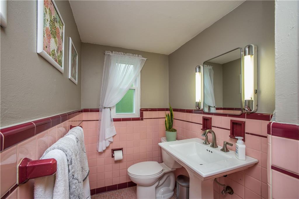 3716 Middleboro Road Pittsburgh, PA 15234 - Photo 18 of 25 Gallery Image 18