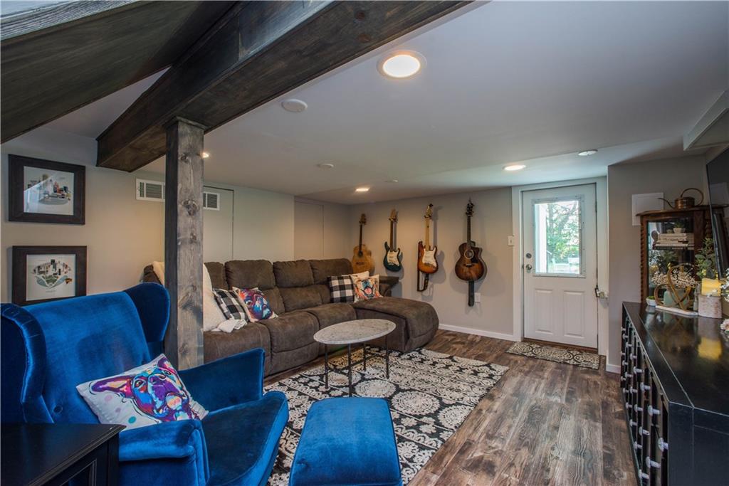 3716 Middleboro Road Pittsburgh, PA 15234 - Photo 20 of 25 Gallery Image 20