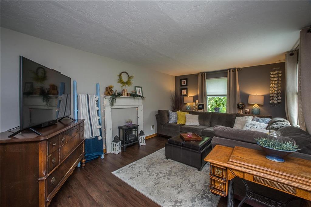 3716 Middleboro Road Pittsburgh, PA 15234 - Photo 4 of 25 Gallery Image 4