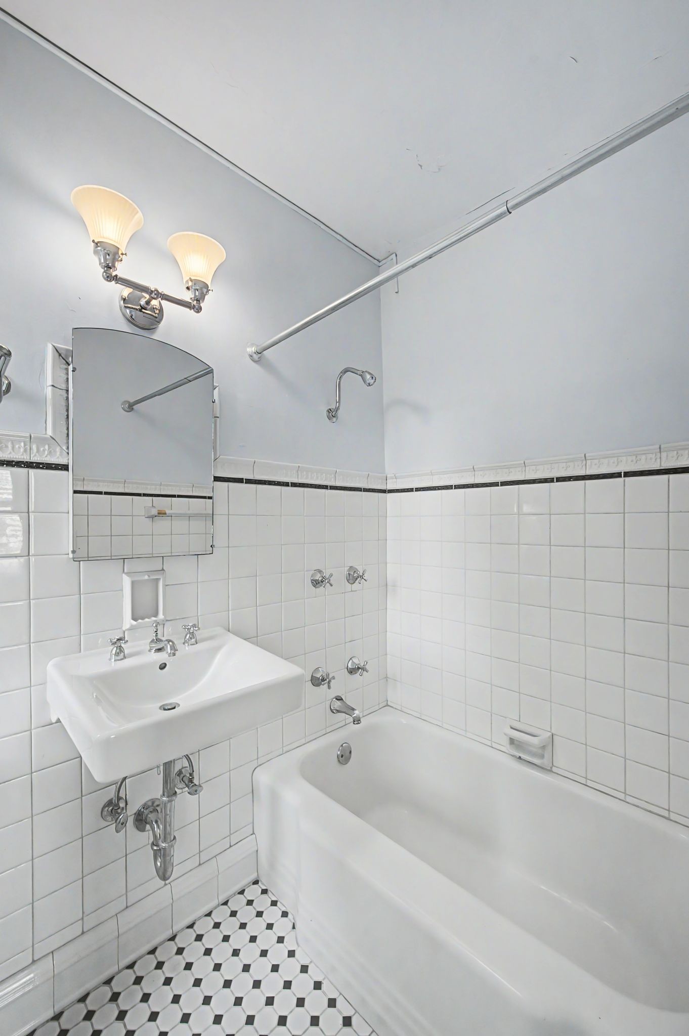 4225 Harding Pike, Unit 603 Nashville, TN 37205 - Photo 31 of 59 a bathroom with a sink a toilet and shower