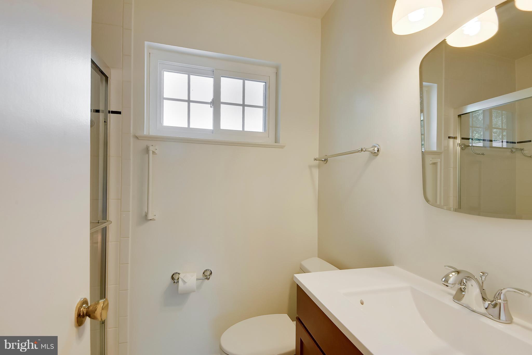 9517 Flower Avenue Silver Spring, MD 20901 - Photo 10 of 24 Upper Level Master Bath.