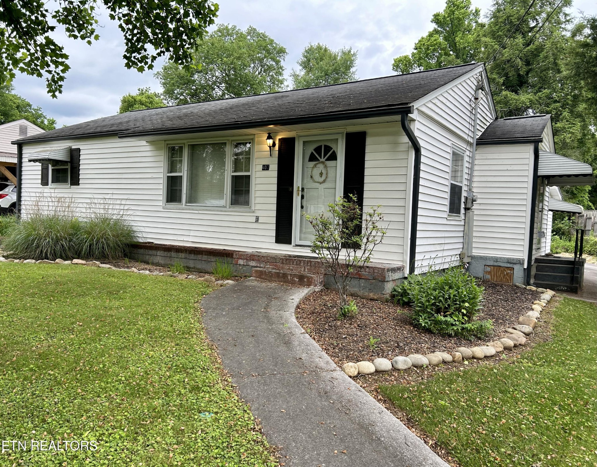 407 Hamilton Road Knoxville, TN 37920 - Photo 1 of 11 Gallery Image 1