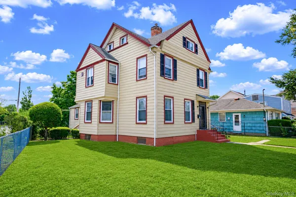 $675,000 | 12-52 Bay Park Place | Bayswater