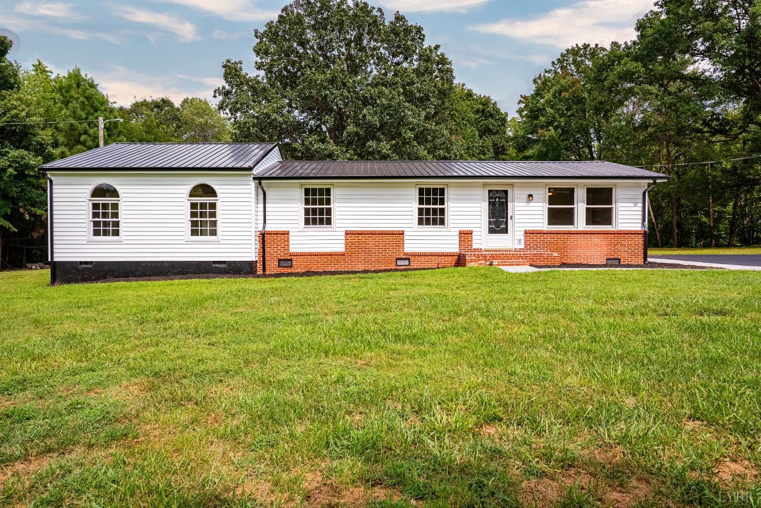 224 Eagle Road Amherst, VA 24521 - Photo 2 of 42 Gallery Image 2