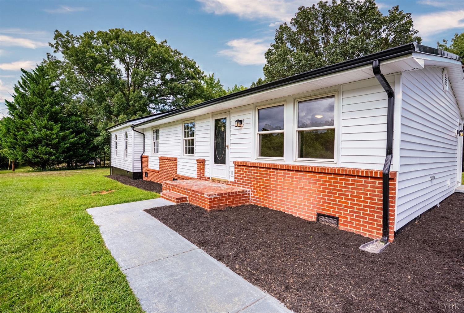 224 Eagle Road Amherst, VA 24521 - Photo 4 of 42 Gallery Image 4