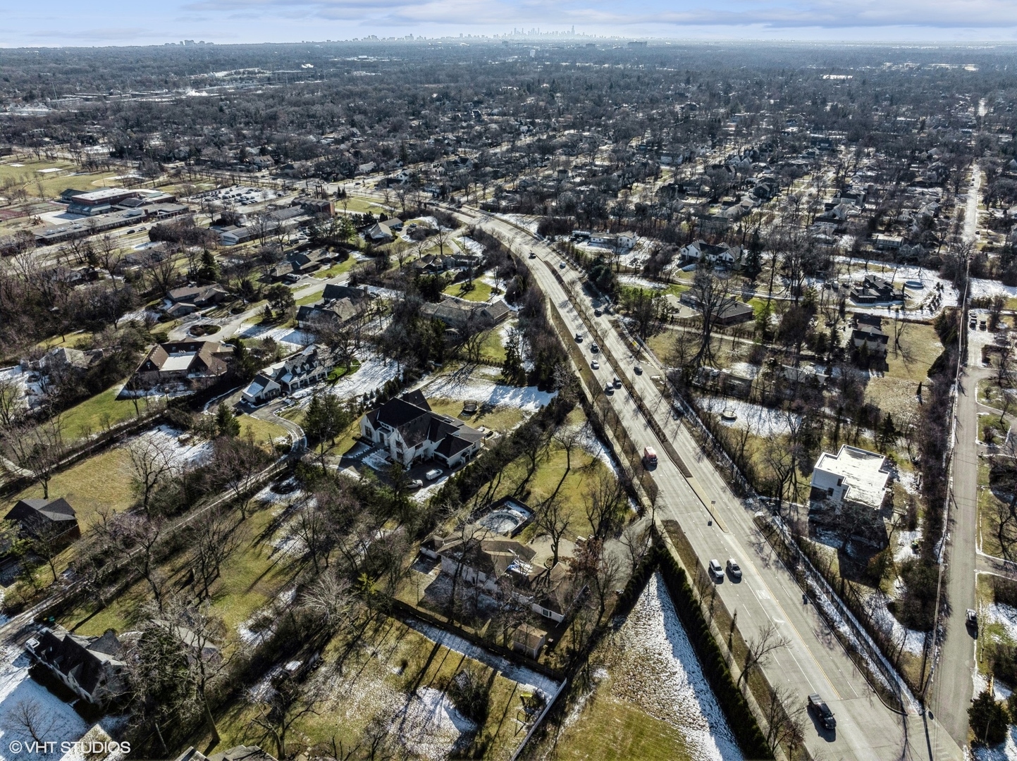 2185 New Willow Road Northfield, IL 60093 - Photo 20 of 24 an aerial view of city