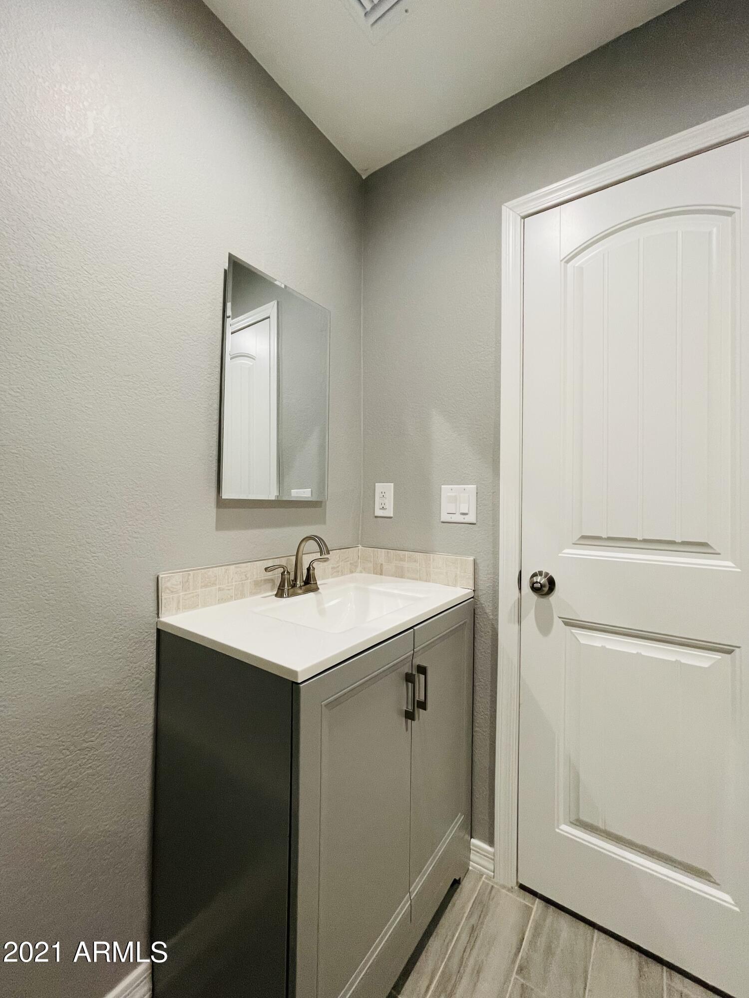 517 West Roeser Road Phoenix, AZ 85041 - Photo 17 of 30 IMG_E0909 (2)