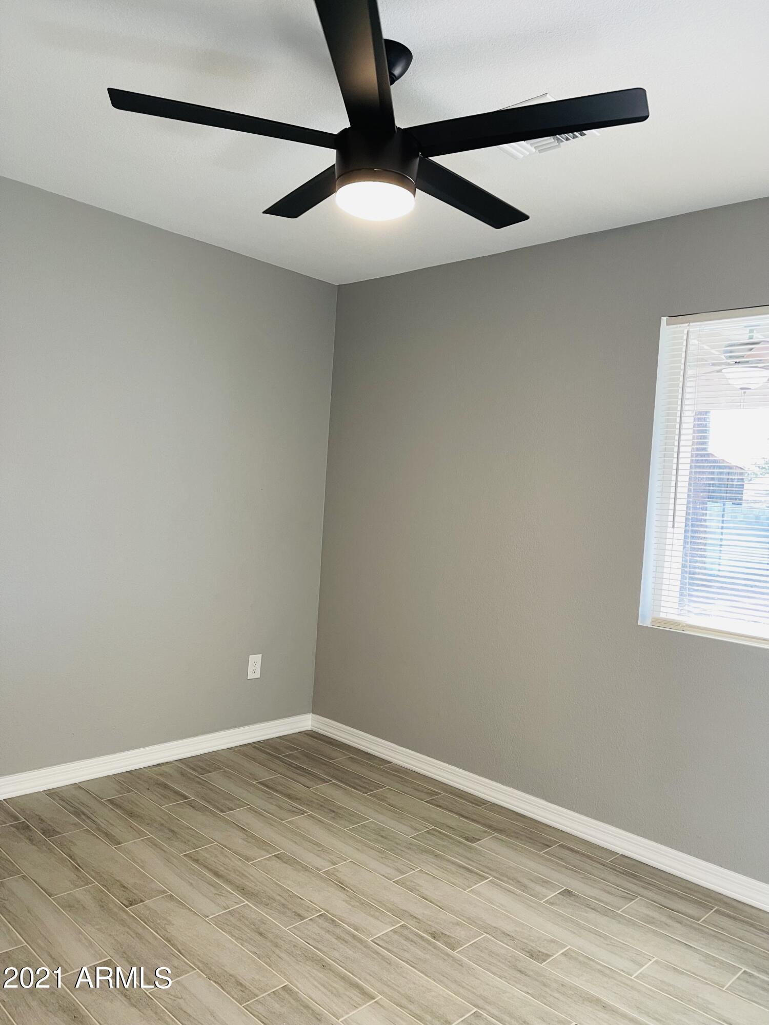 517 West Roeser Road Phoenix, AZ 85041 - Photo 18 of 30 IMG_E0877 (2)