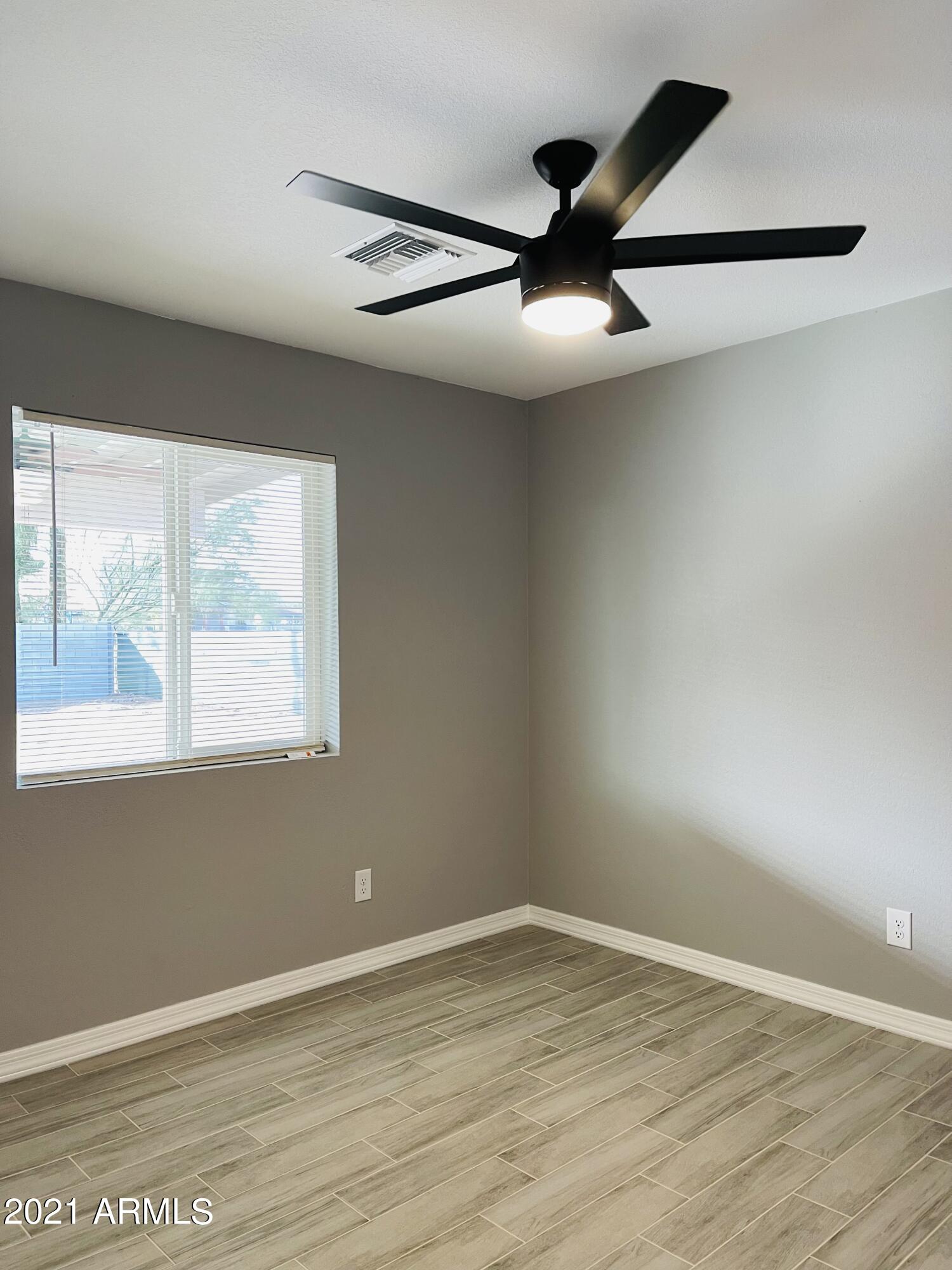 517 West Roeser Road Phoenix, AZ 85041 - Photo 20 of 30 IMG_E0881 (2)