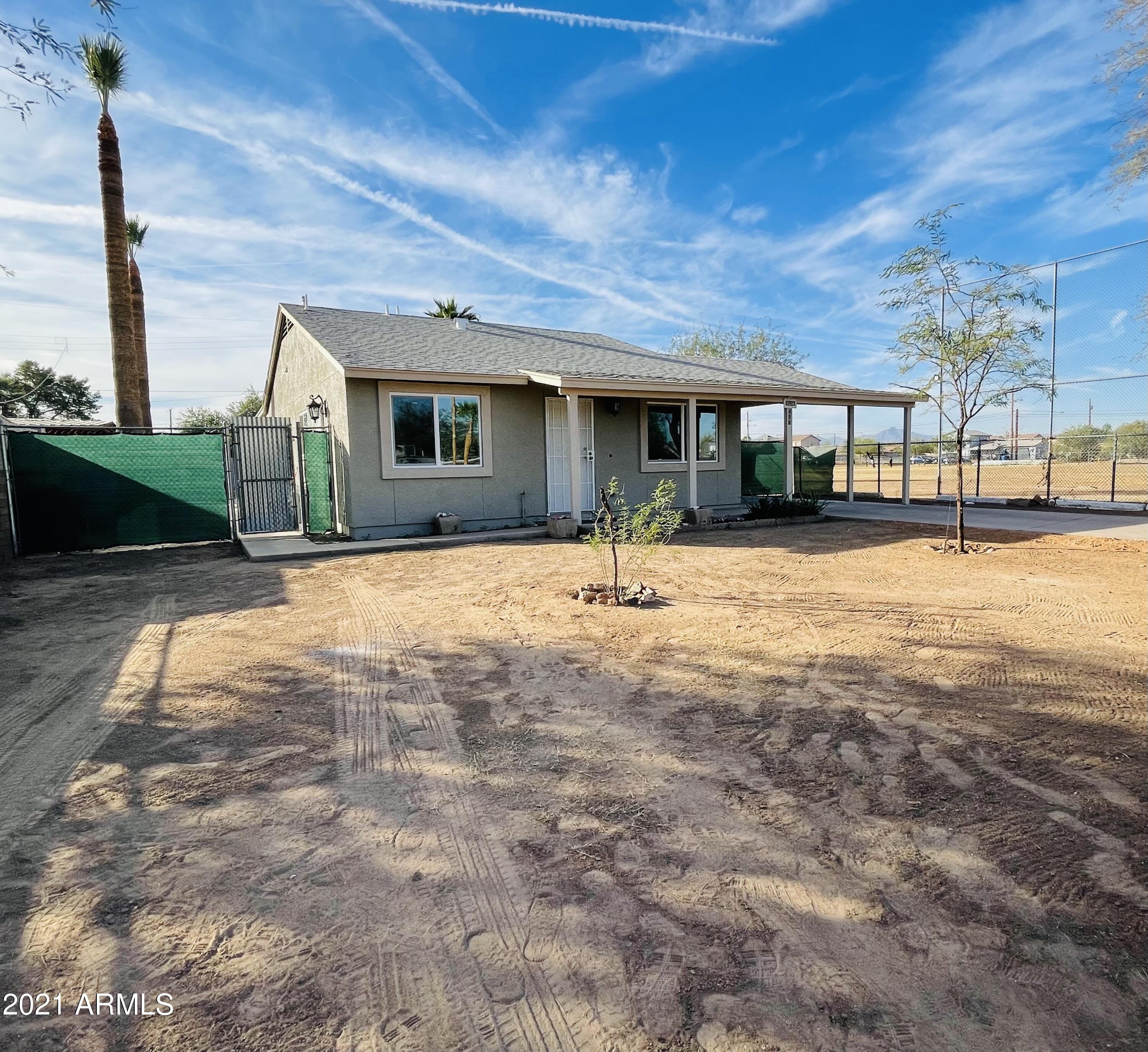517 West Roeser Road Phoenix, AZ 85041 - Photo 2 of 30 IMG_E0898 (2)