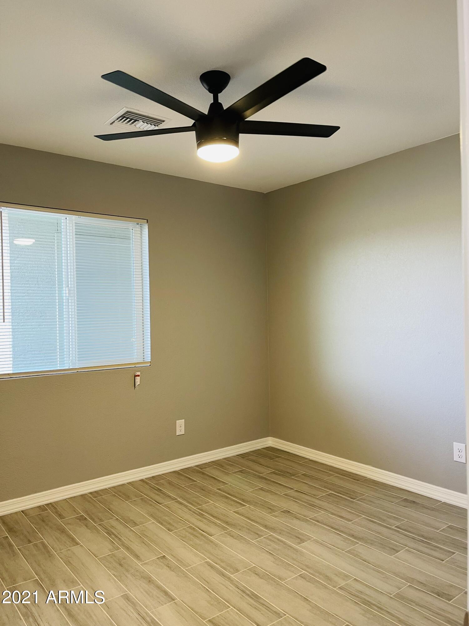 517 West Roeser Road Phoenix, AZ 85041 - Photo 22 of 30 IMG_E0884 (2)