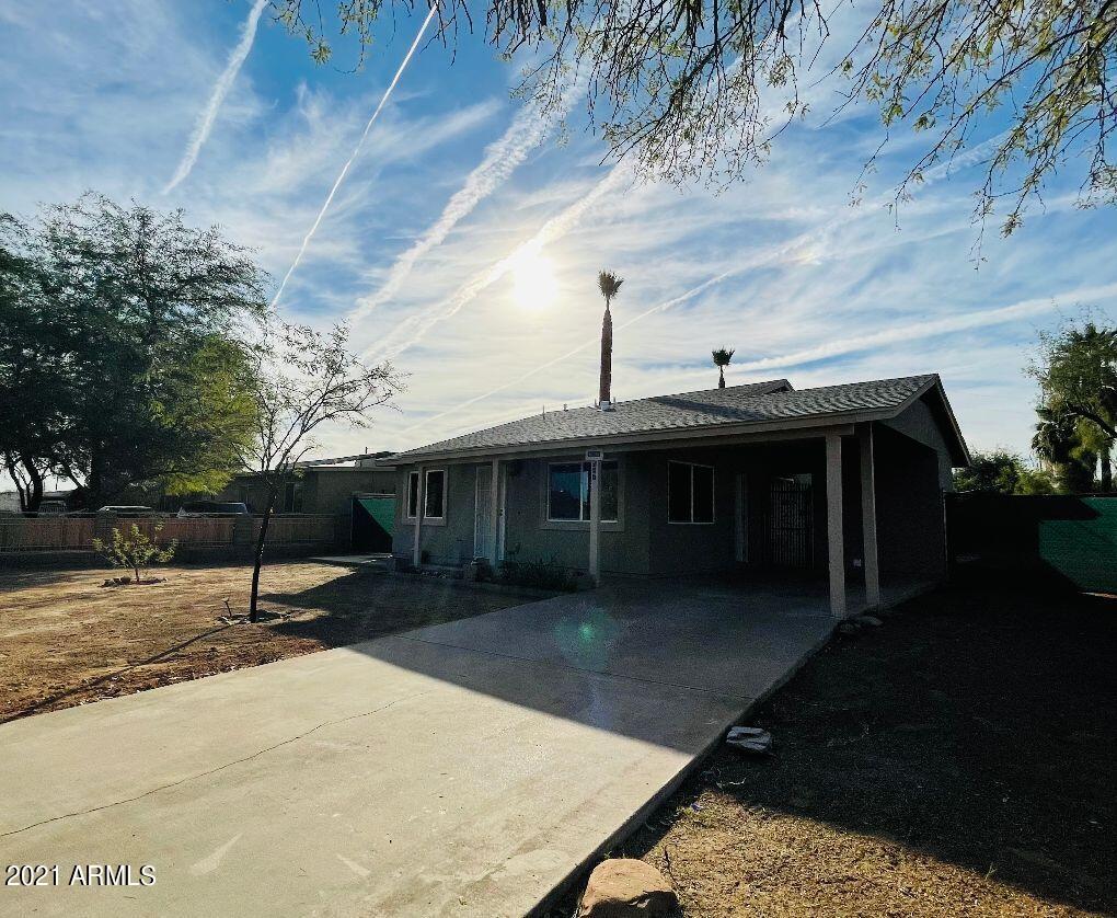 517 West Roeser Road Phoenix, AZ 85041 - Photo 3 of 30 IMG_0897