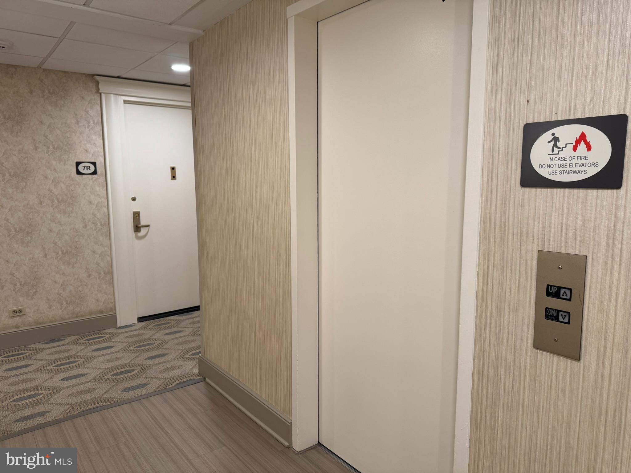 1600 Hagys Ford Road, Unit 7R Penn Valley, PA 19072 - Photo 9 of 30 7th floor elevator landing