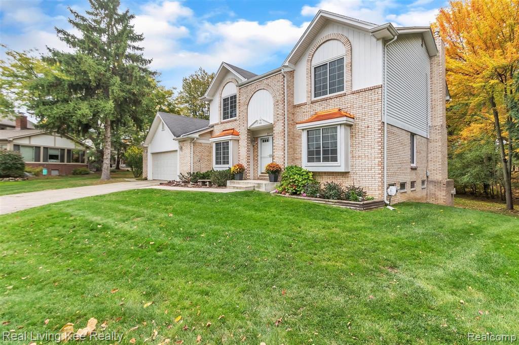 3971 Hidden Creek Court Rochester Hills, MI 48309 - Photo 4 of 42