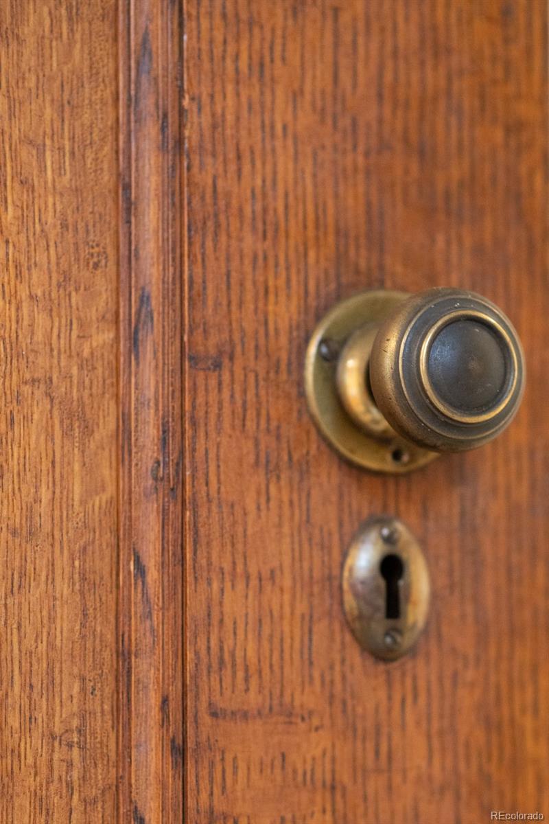 3905 Tejon Street Denver, CO 80211 - Photo 26 of 47 a fan and a curtain