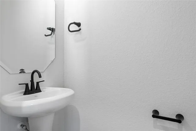 $1,995 | 117 Kiowa Bend, Liberty Hill, TX 78642