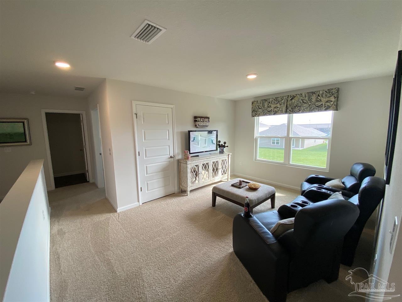 10909 Blacktail Loop Pensacola, FL 32526 - Photo 8 of 12 Upstairs Living area