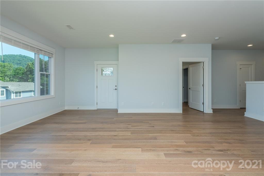 46 Dillingham Road Asheville, NC 28805 - Photo 10 of 32 Gallery Image 10